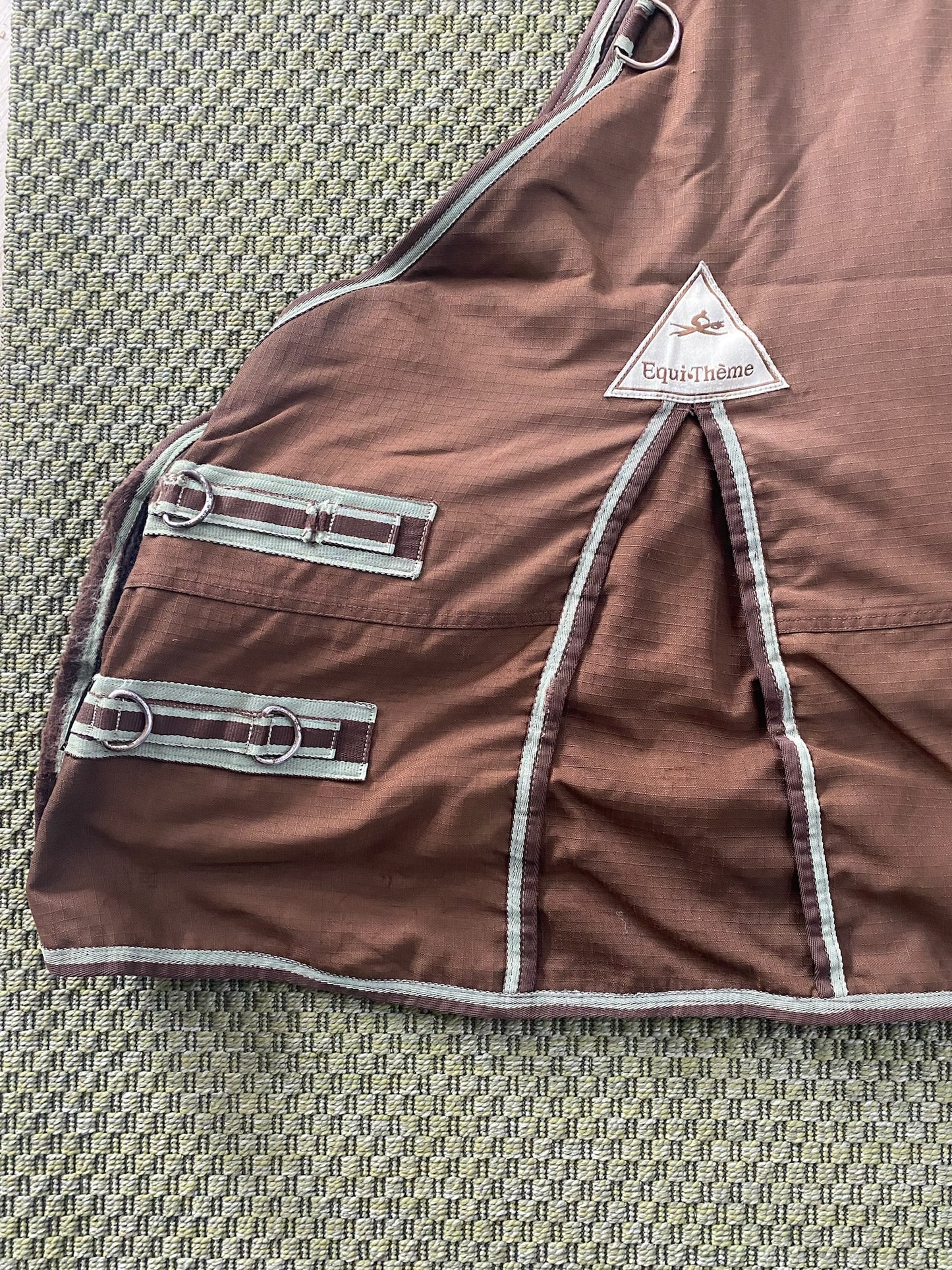 Couverture imperméable Equithème marron – Bon état - 140