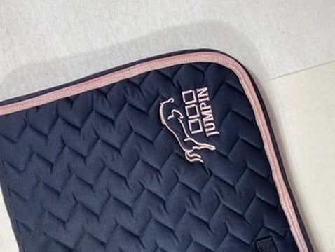 Tapis Jump’In Nacre Noir Rose – Full