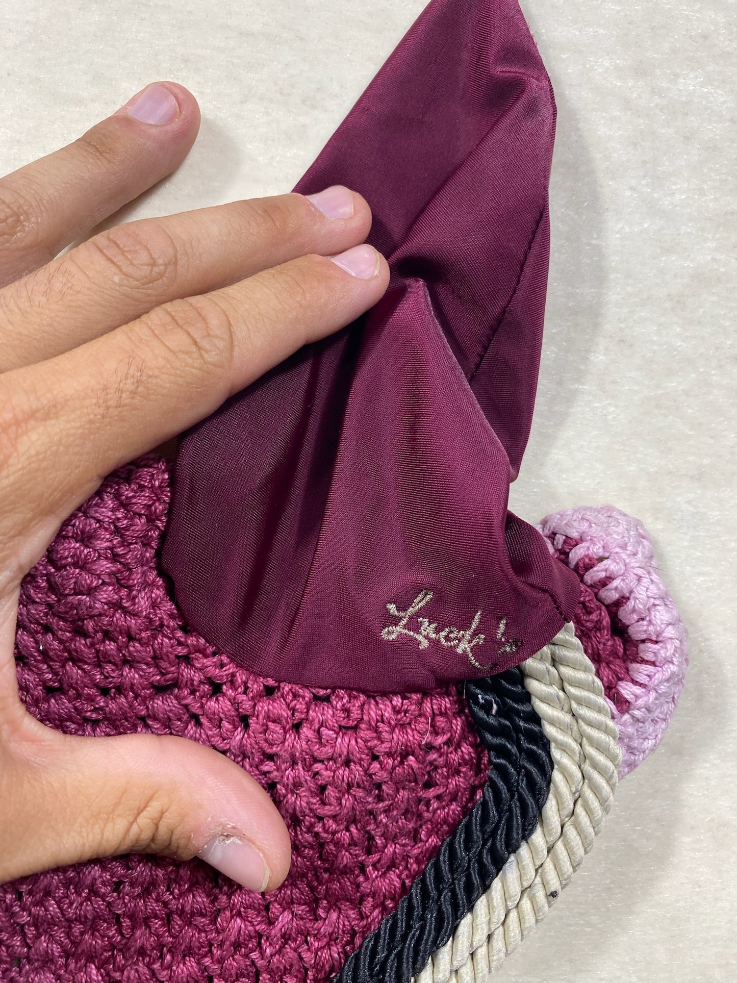 Bonnet Alexandra Ledermann – Bordeaux – Taille Full