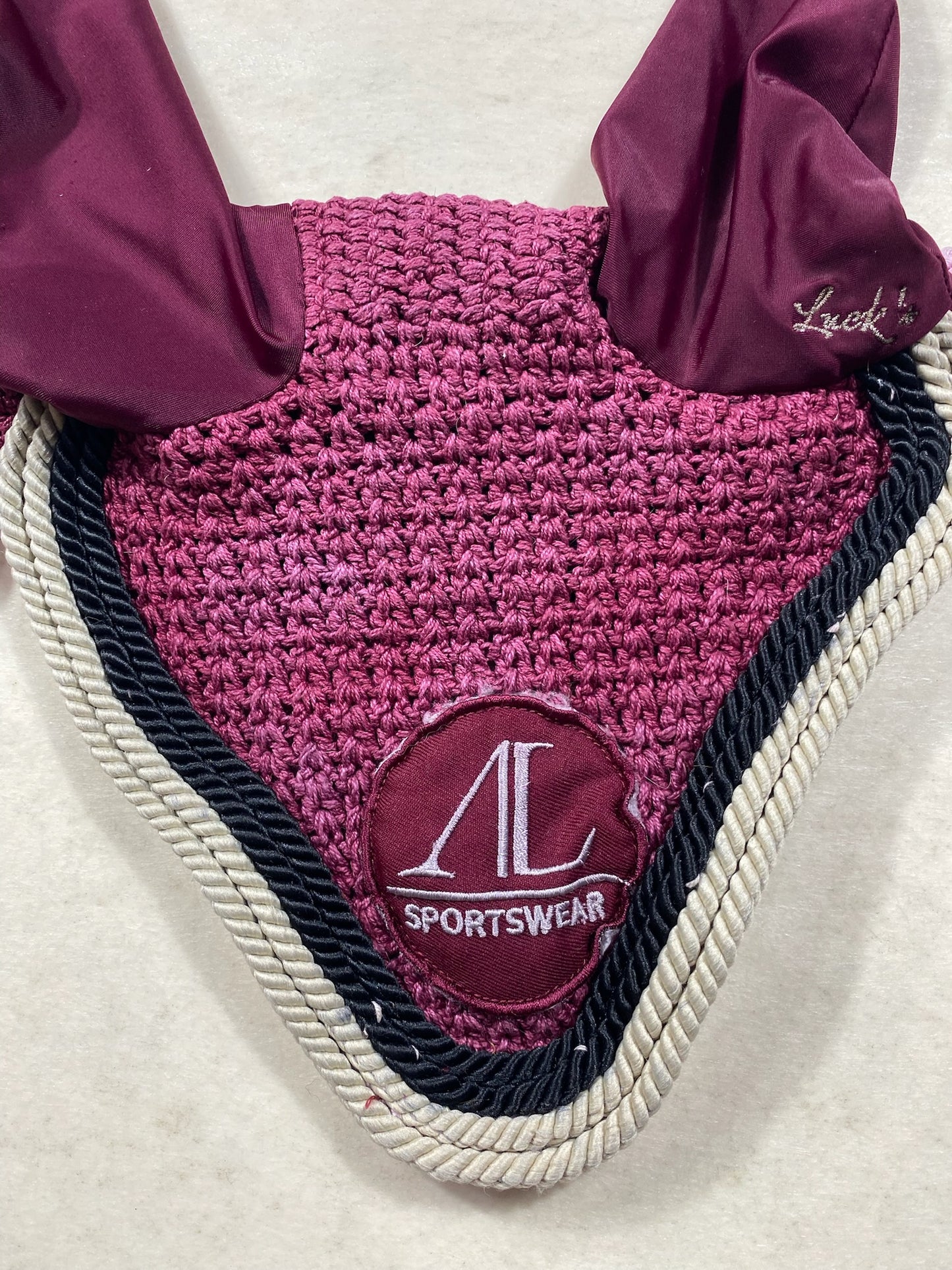 Bonnet Alexandra Ledermann – Bordeaux – Taille Full