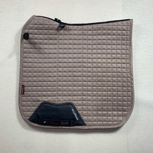 Tapis de dressage Lemieux – Taupe – Taille S/M
