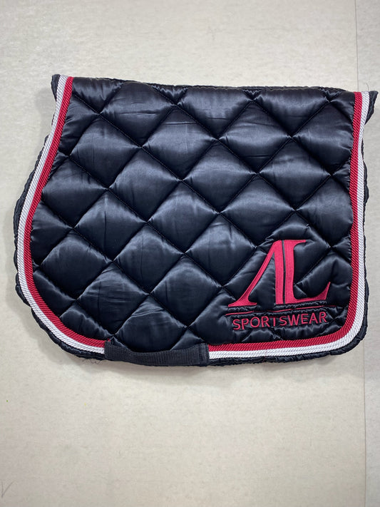 Tapis Alexandra Ledermann – Noir et Rouge – Taille Full