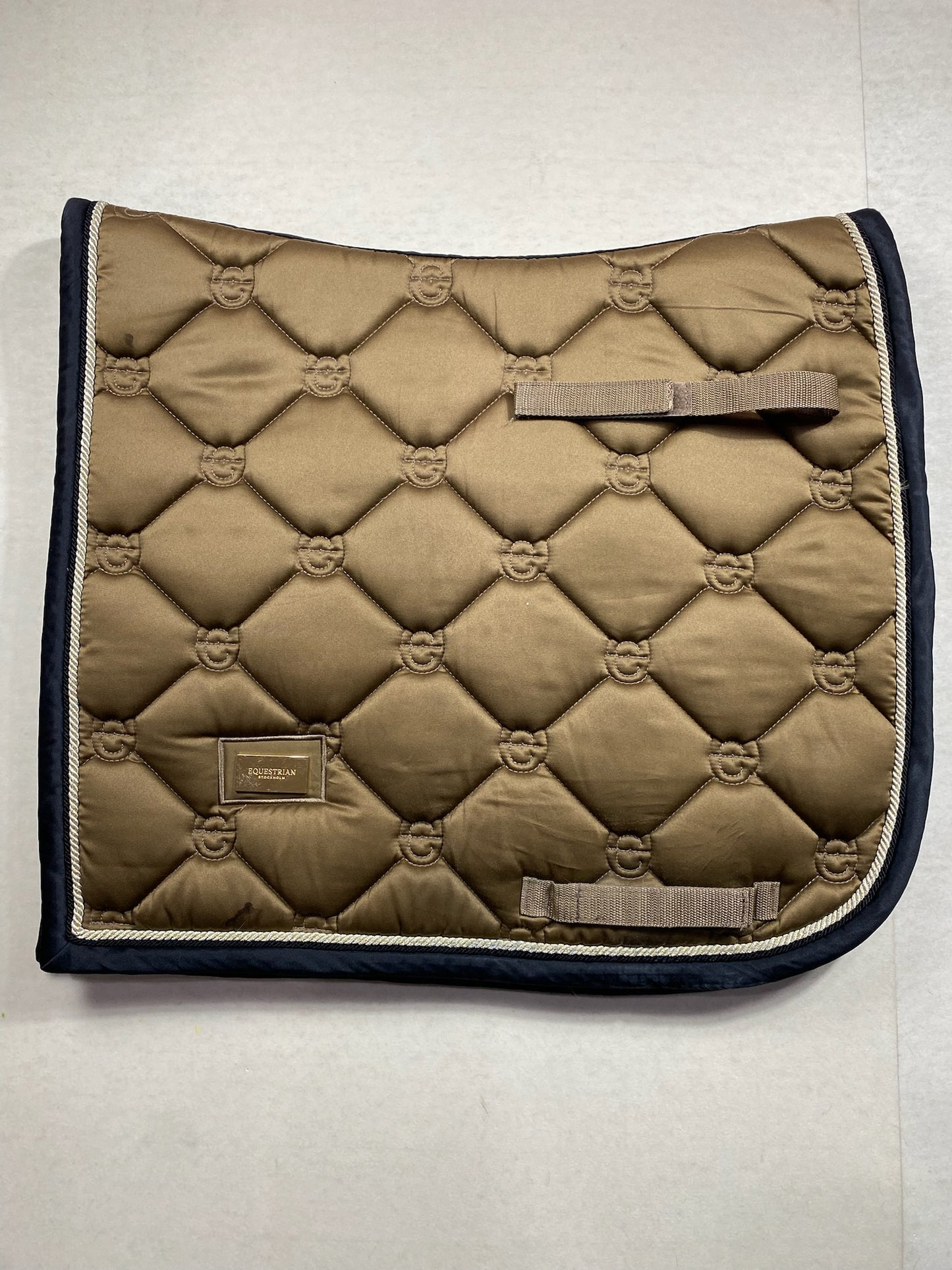 Tapis Equestrian Stockholm – Golden Bass - Dressage
