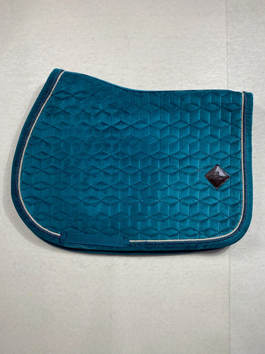 Tapis Kentucky Velvet – Émeraude – Taille Poney