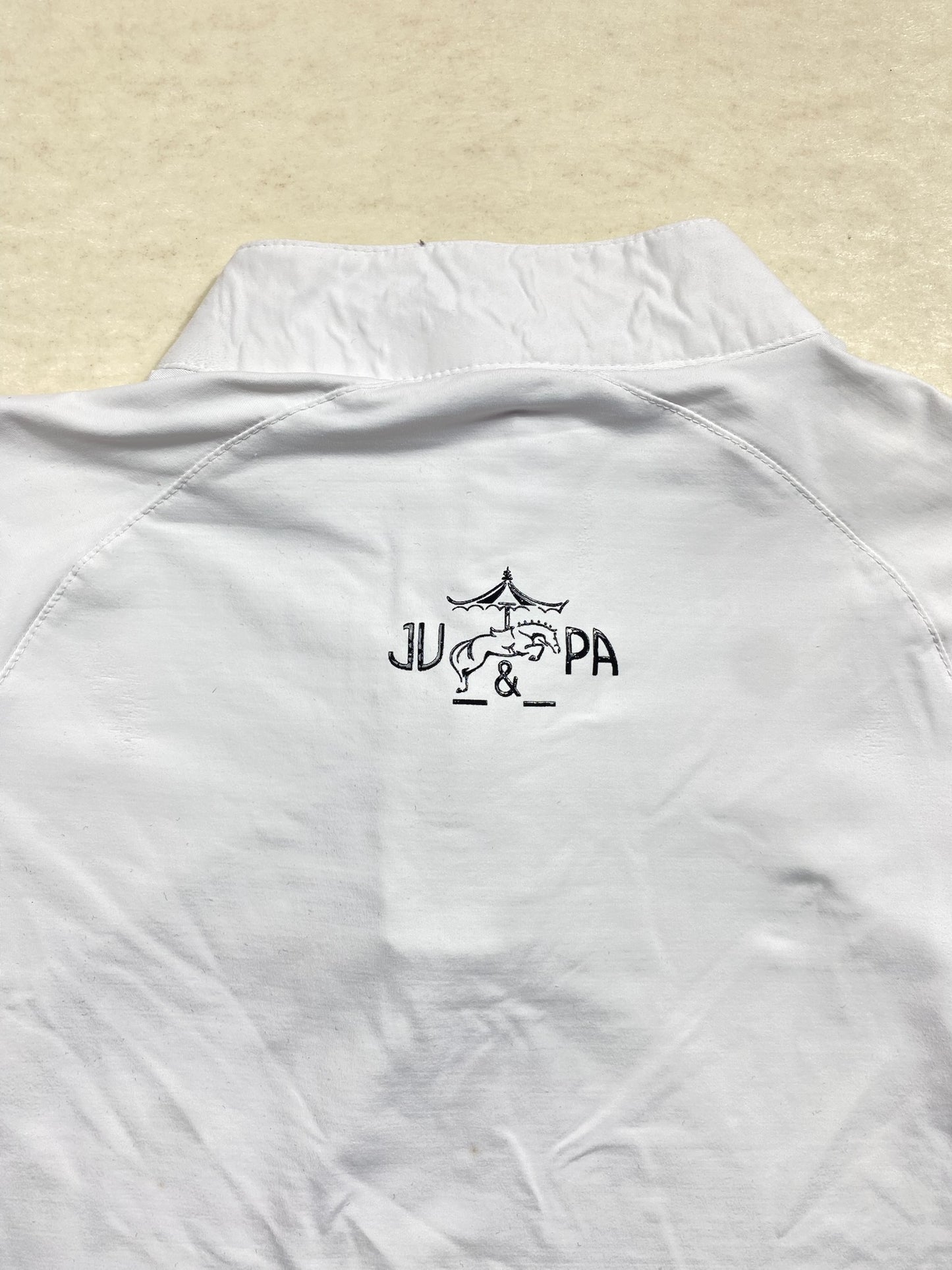 Polo de concours Ju et pa – Blanc – Taille XS