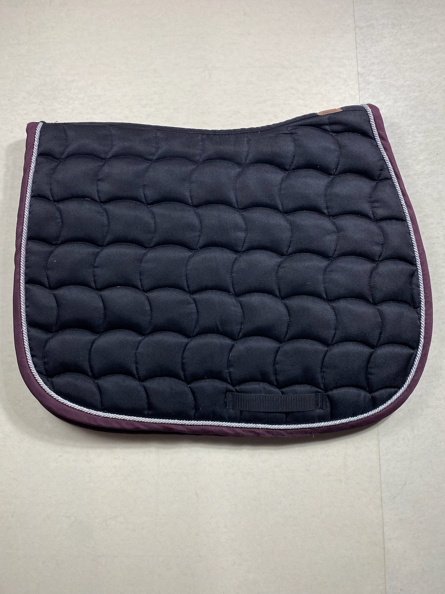 Tapis Harcour Soly – Noir / Bordeaux – Taille Full