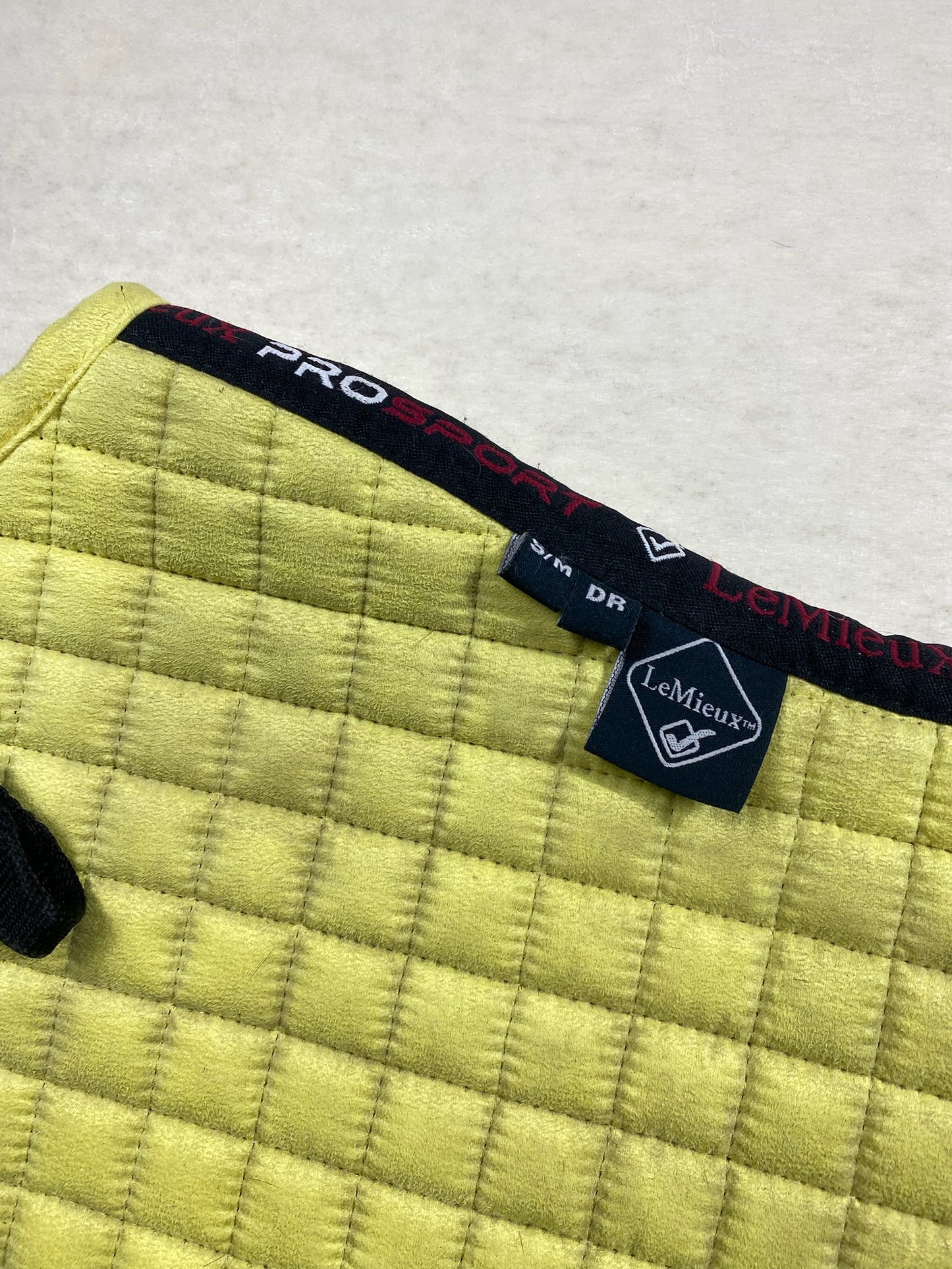 Tapis de dressage Lemieux – Jaune – Taille S/M